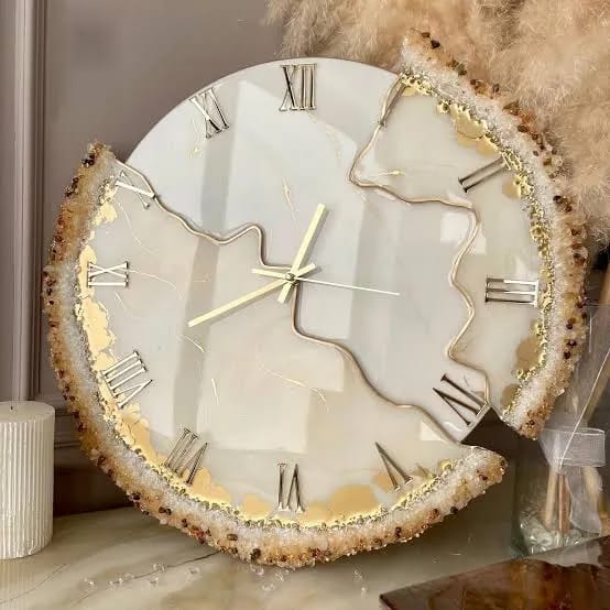 Broken Art Resin Clock